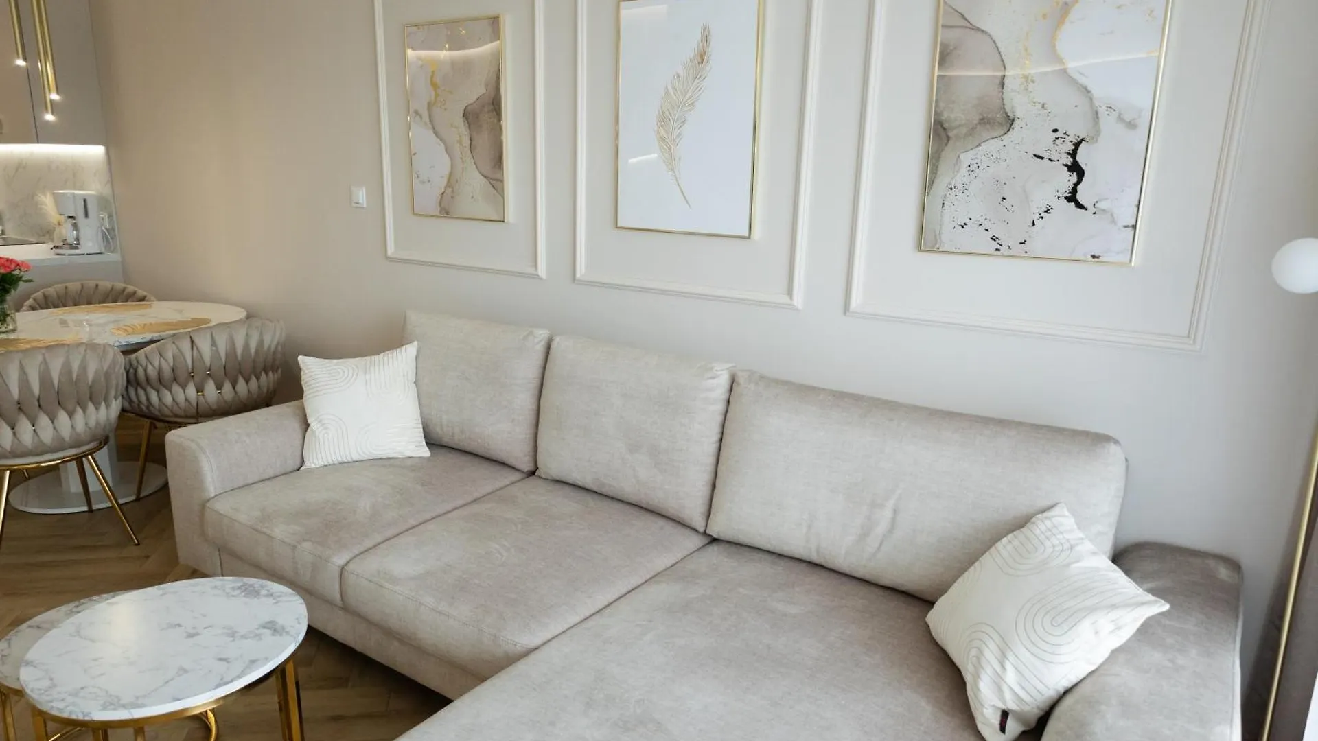 Apartament Zlote Piorko Kolobrzeg Apartment